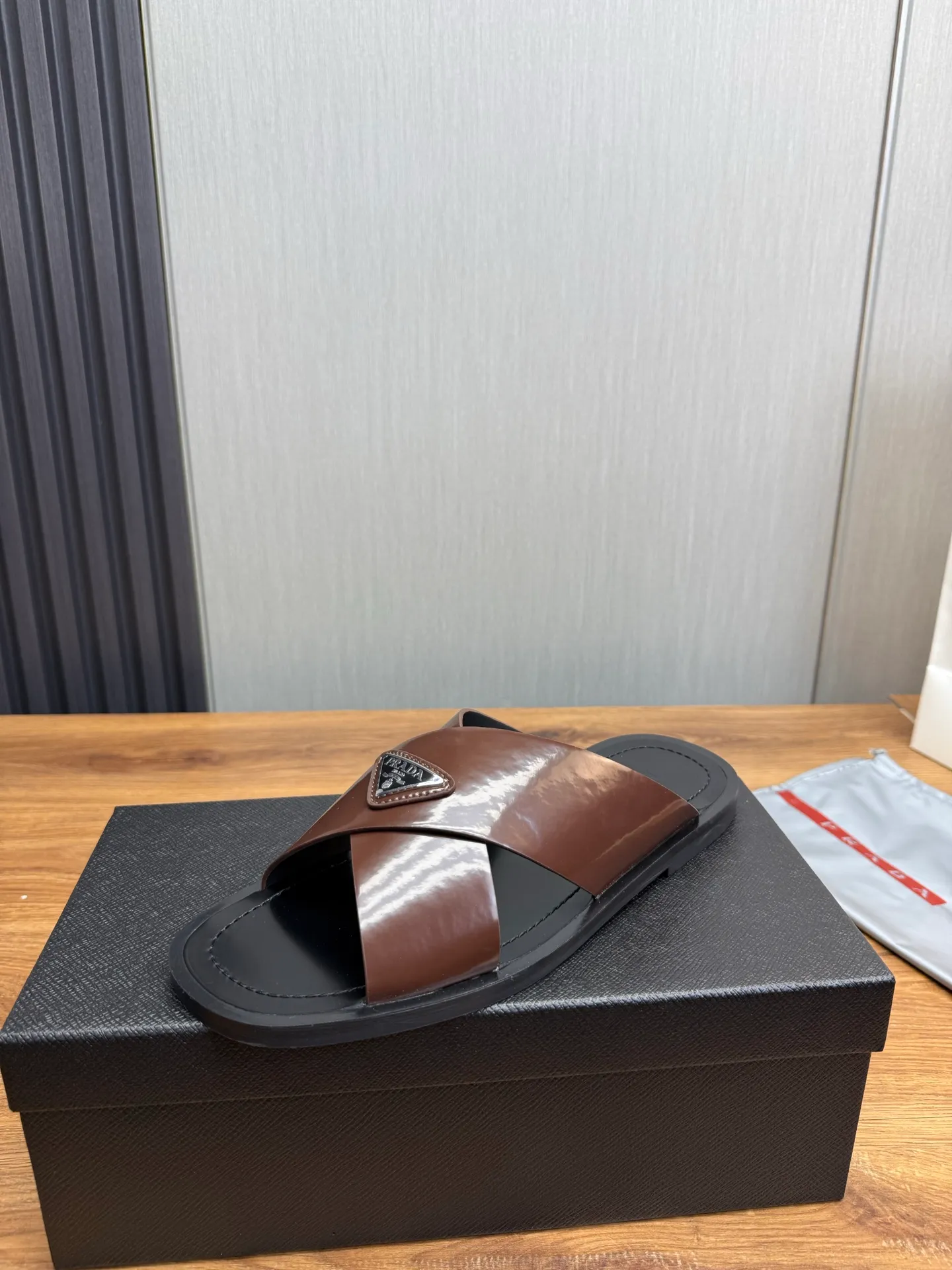 Factory price 340💰 ＰＲＡＤＡPrada - popular men's slippers hot sale 🔥 🩴Official website one to one production 38-45 sizes 45 46 🉑️Customized!